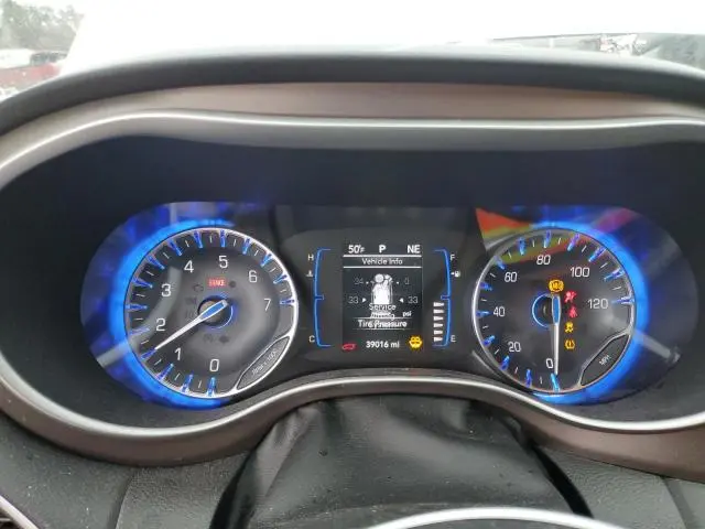2020 CHRYSLER VOYAGER L  