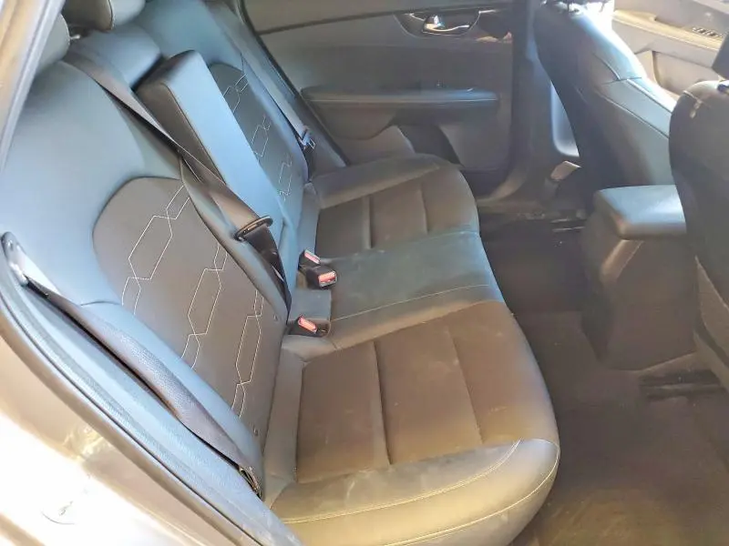 2024 KIA FORTE GT LINE  