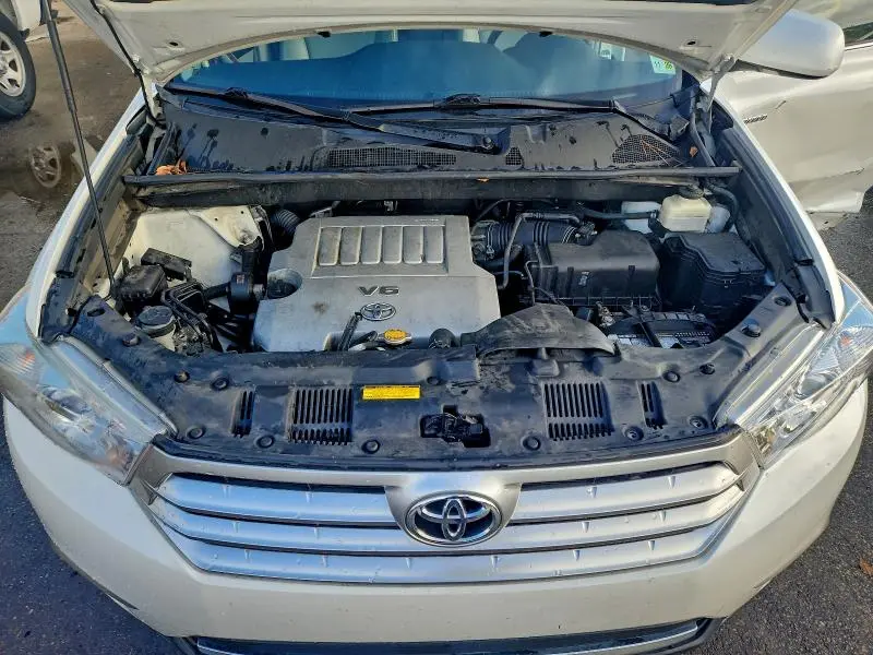 2013 TOYOTA HIGHLANDER LIMITED  