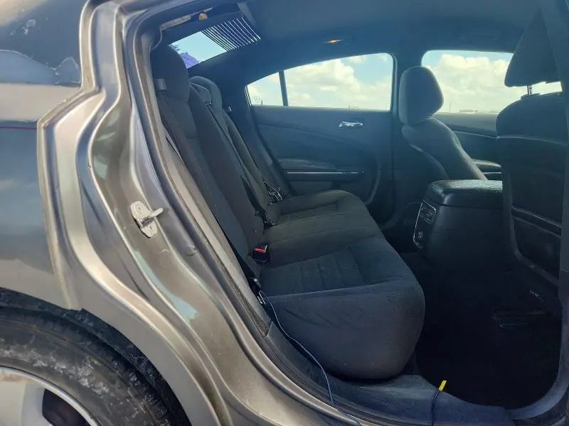 2012 DODGE CHARGER SE  