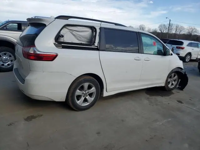 2019 TOYOTA SIENNA LE