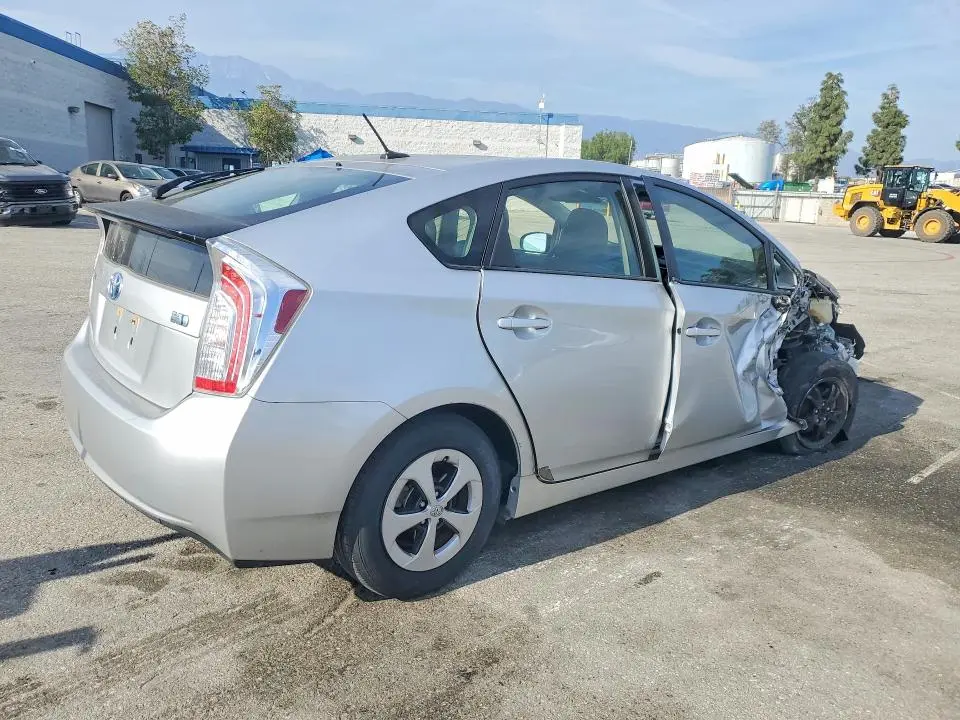 2014 TOYOTA PRIUS THREE  
