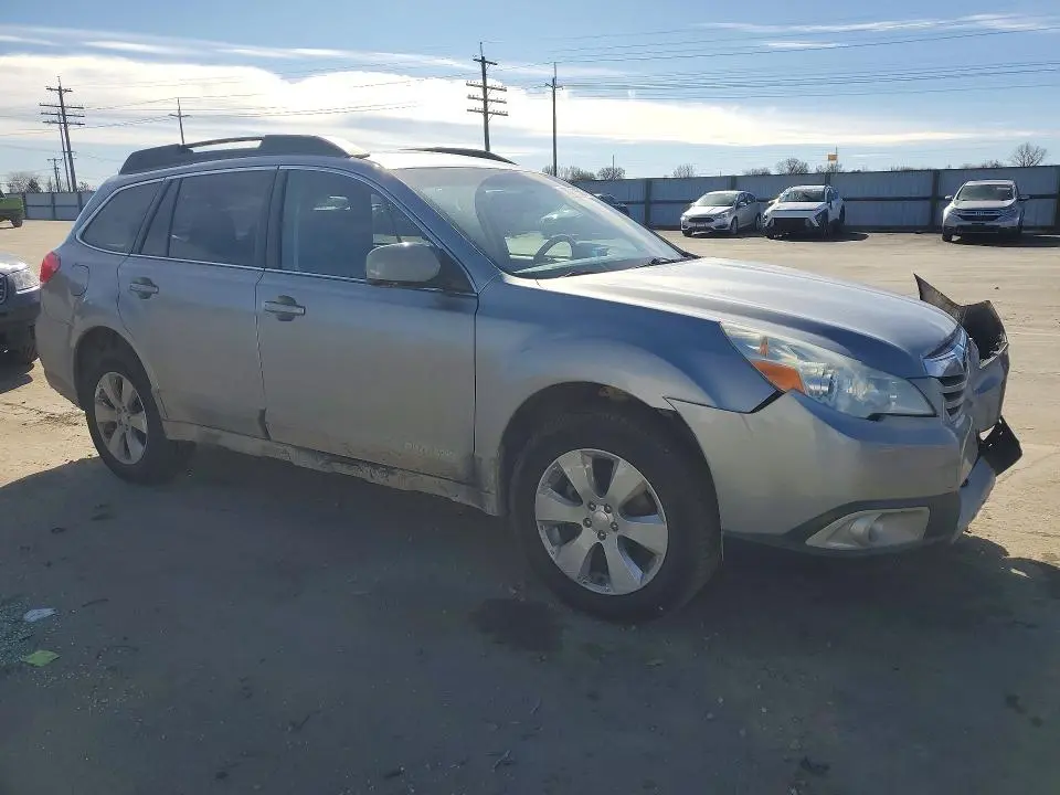 2011 SUBARU OUTBACK   