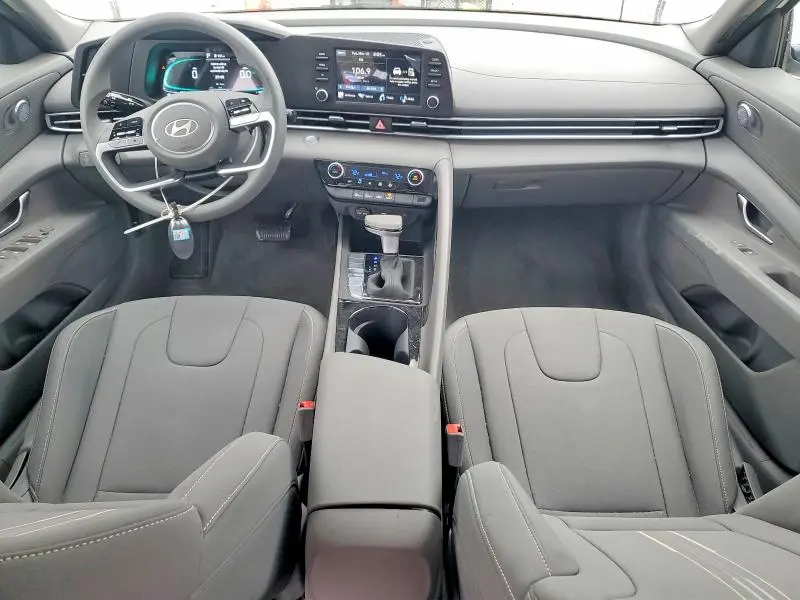 2025 HYUNDAI ELANTRA BLUE  