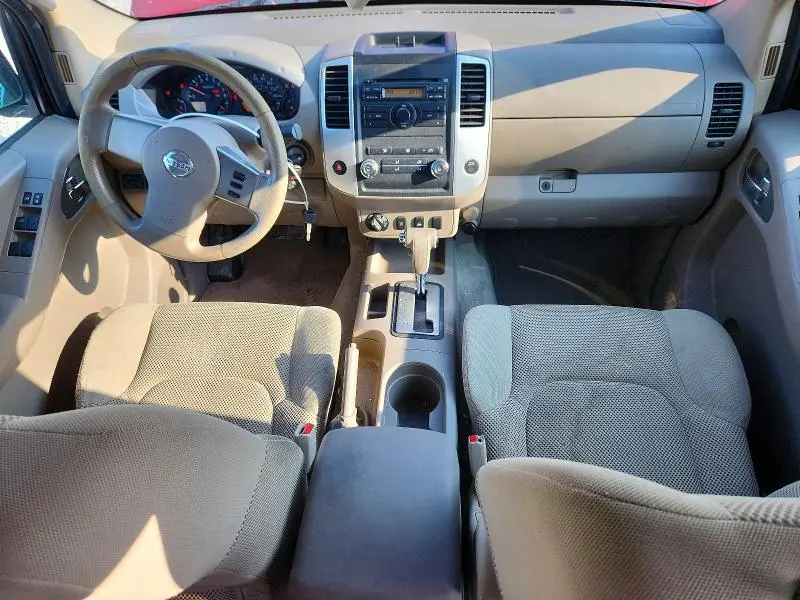 2010 NISSAN FRONTIER SE V6  