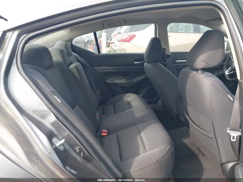 2022 NISSAN ALTIMA SV FWD