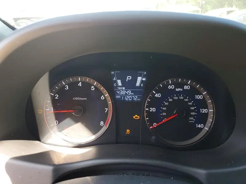 2013 HYUNDAI ACCENT SE  