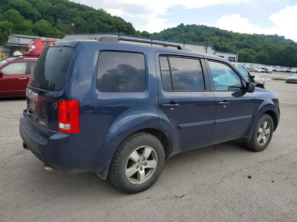 2011 HONDA PILOT EXLN  