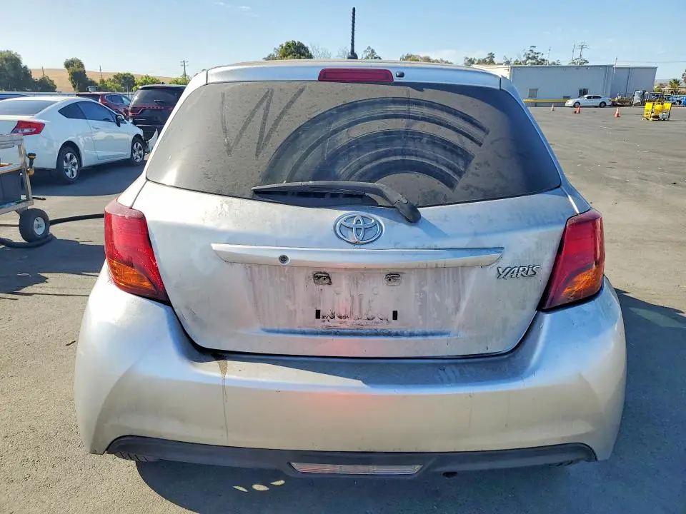 2015 TOYOTA YARIS 5-DOOR L  