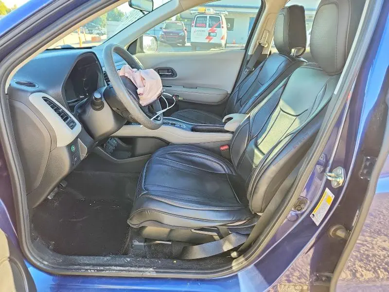 2017 HONDA HR-V LX  