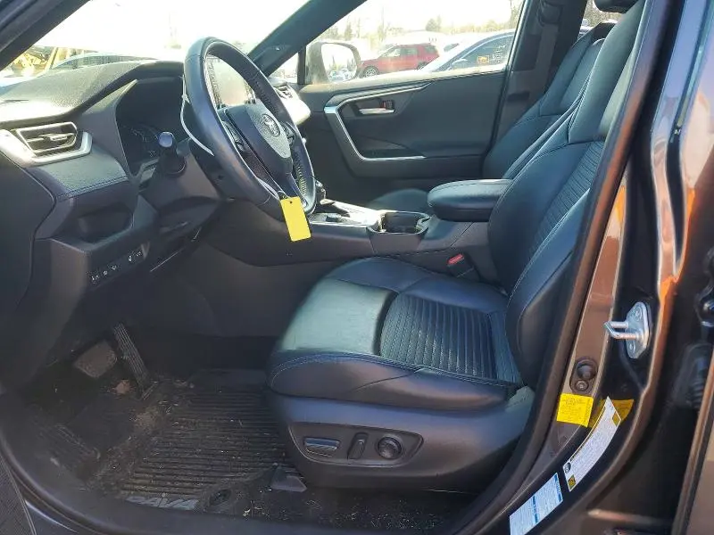 2020 TOYOTA RAV4 XSE  