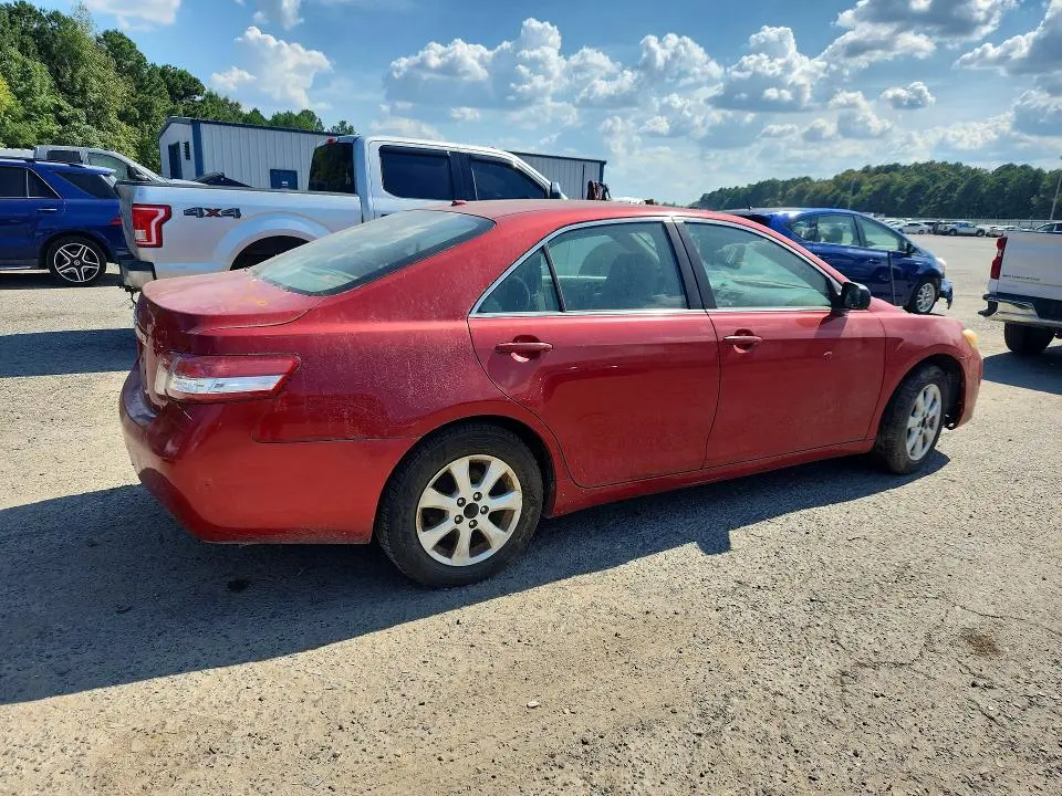 2010 TOYOTA CAMRY LE  