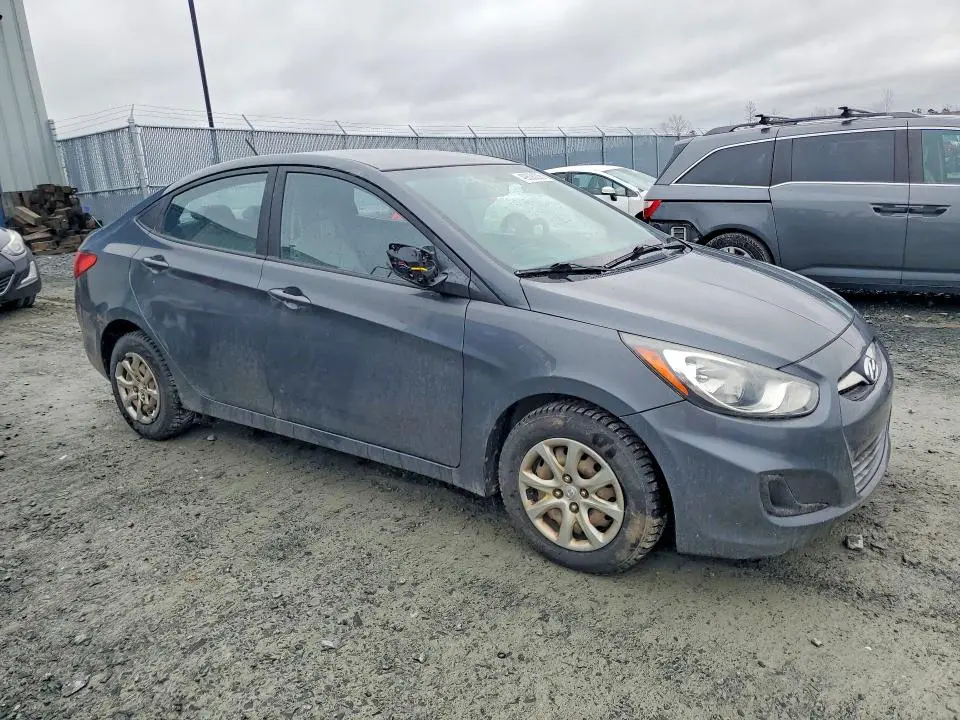 2012 HYUNDAI ACCENT GLS  