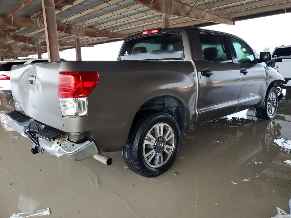 2011 TOYOTA TUNDRA CREWMAX SR5  