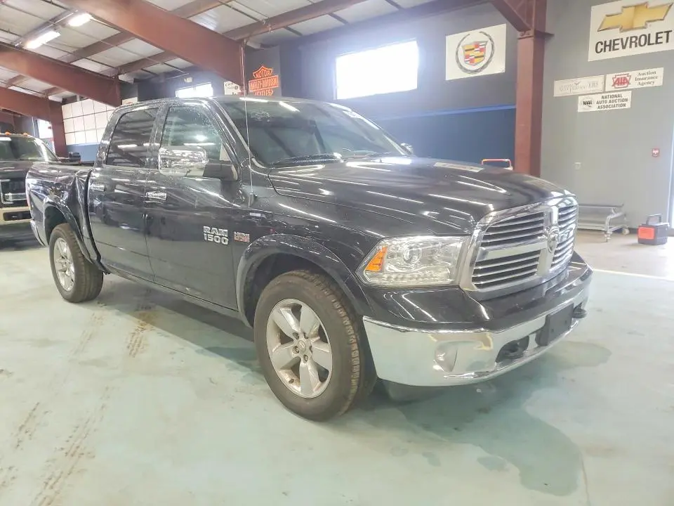 2015 RAM 1500 LARAMIE  