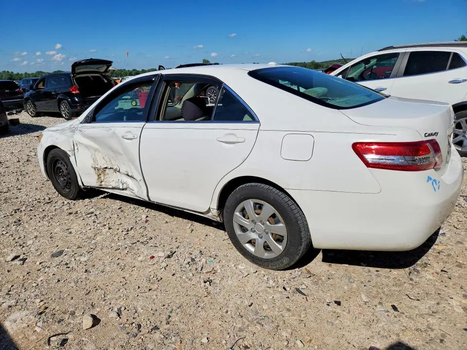 2011 TOYOTA CAMRY LE  