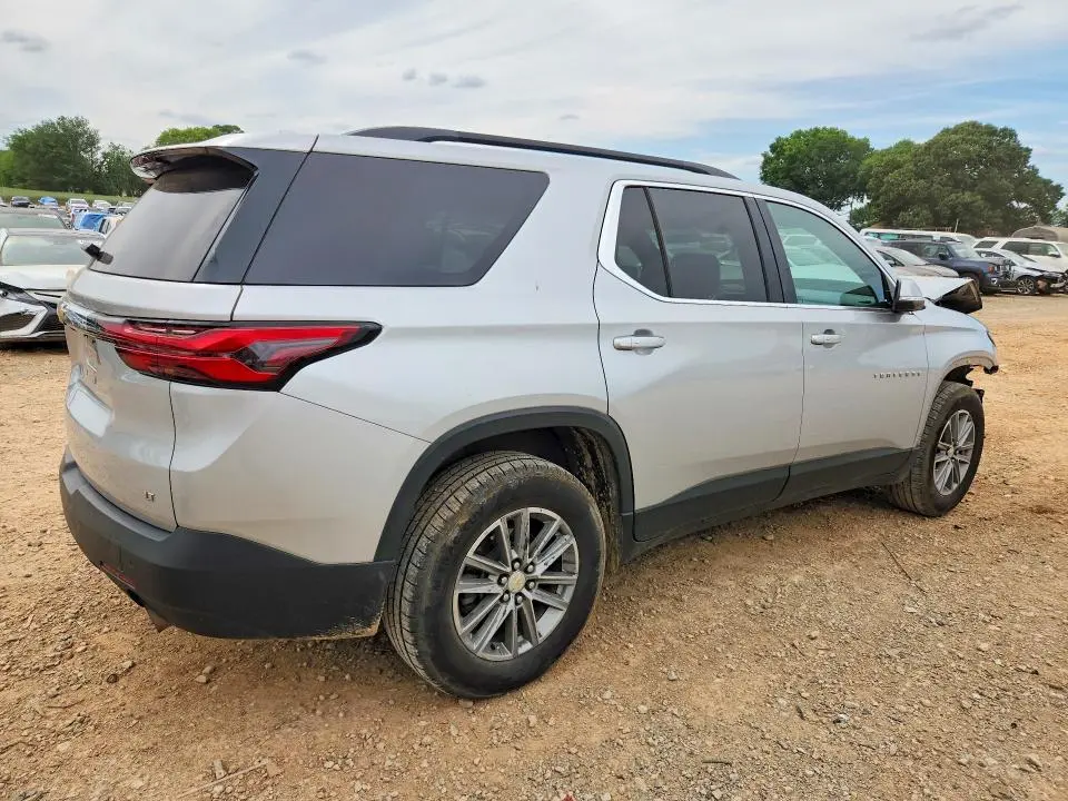 2022 CHEVROLET TRAVERSE LT  