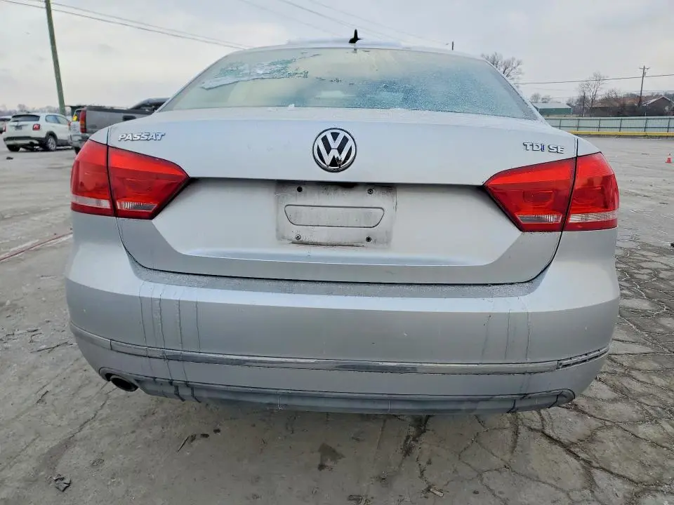 2014 VOLKSWAGEN PASSAT SE  