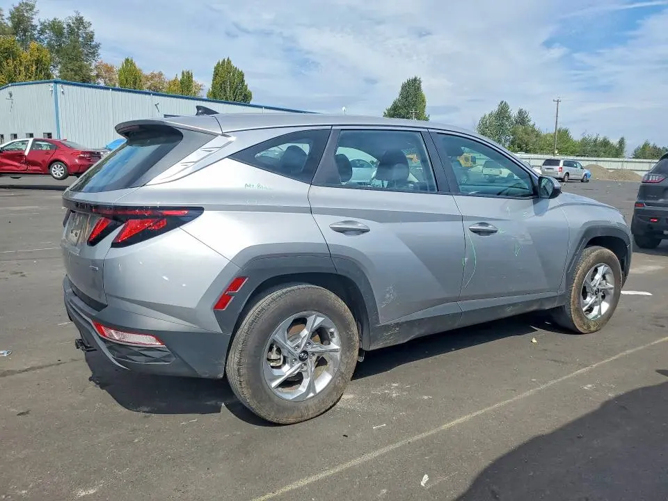 2023 HYUNDAI TUCSON SE  