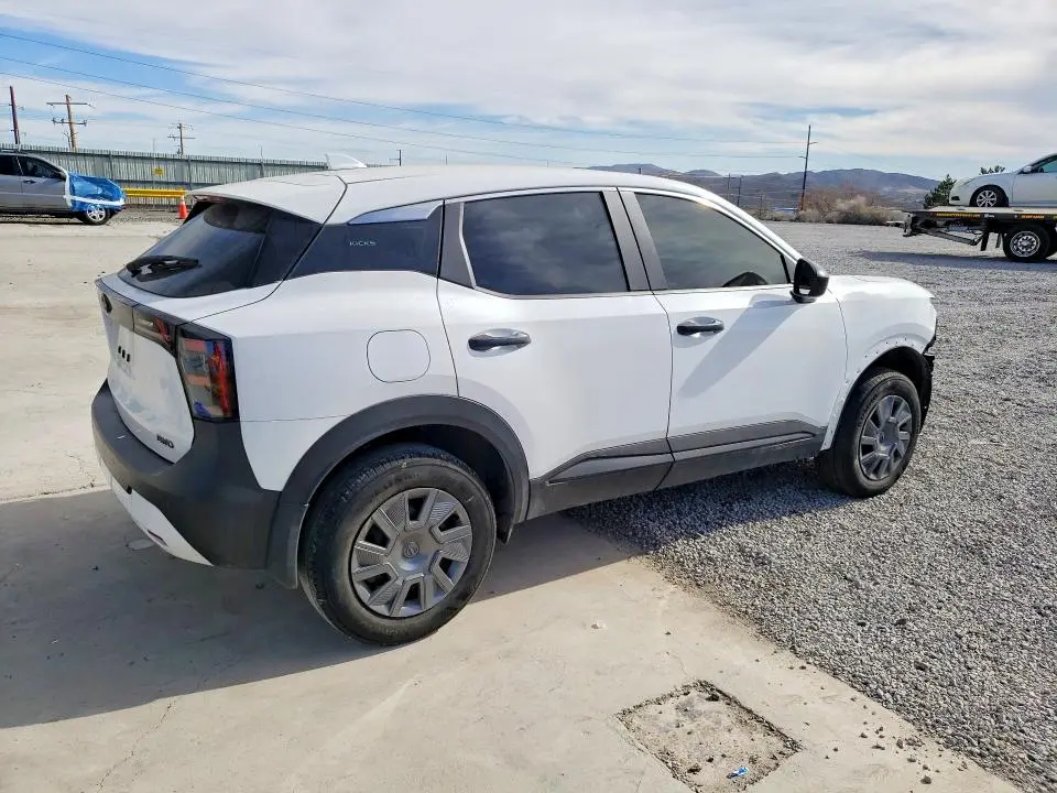 2025 NISSAN KICKS S  