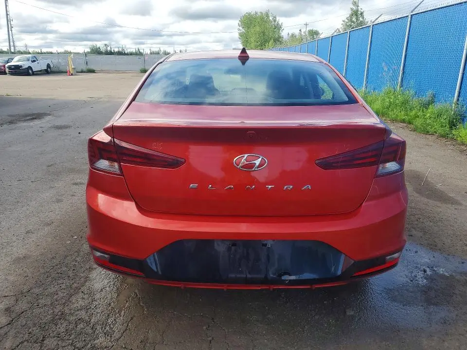 2019 HYUNDAI ELANTRA SE  