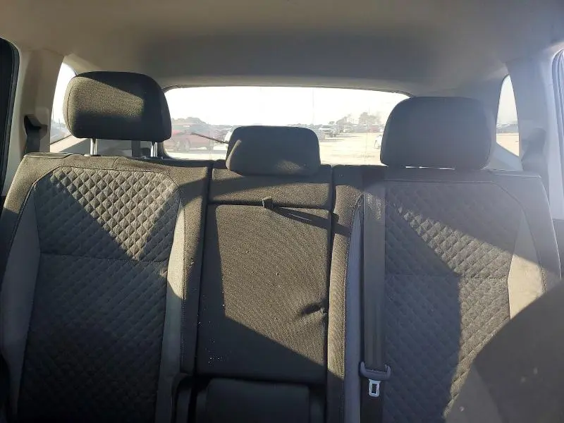 2018 VOLKSWAGEN TIGUAN S  