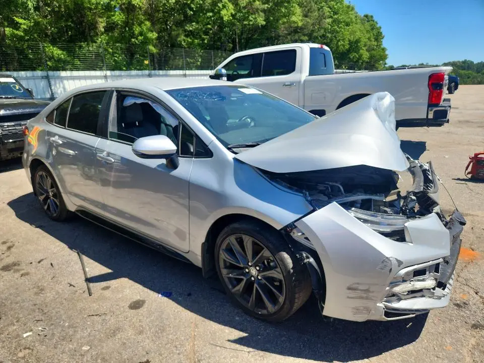 2024 TOYOTA COROLLA SE  