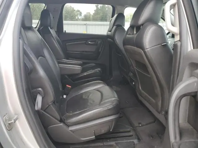 2011 CHEVROLET TRAVERSE LT  