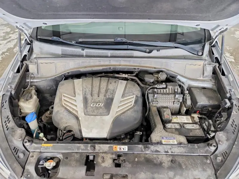 2017 HYUNDAI SANTA FE SE  
