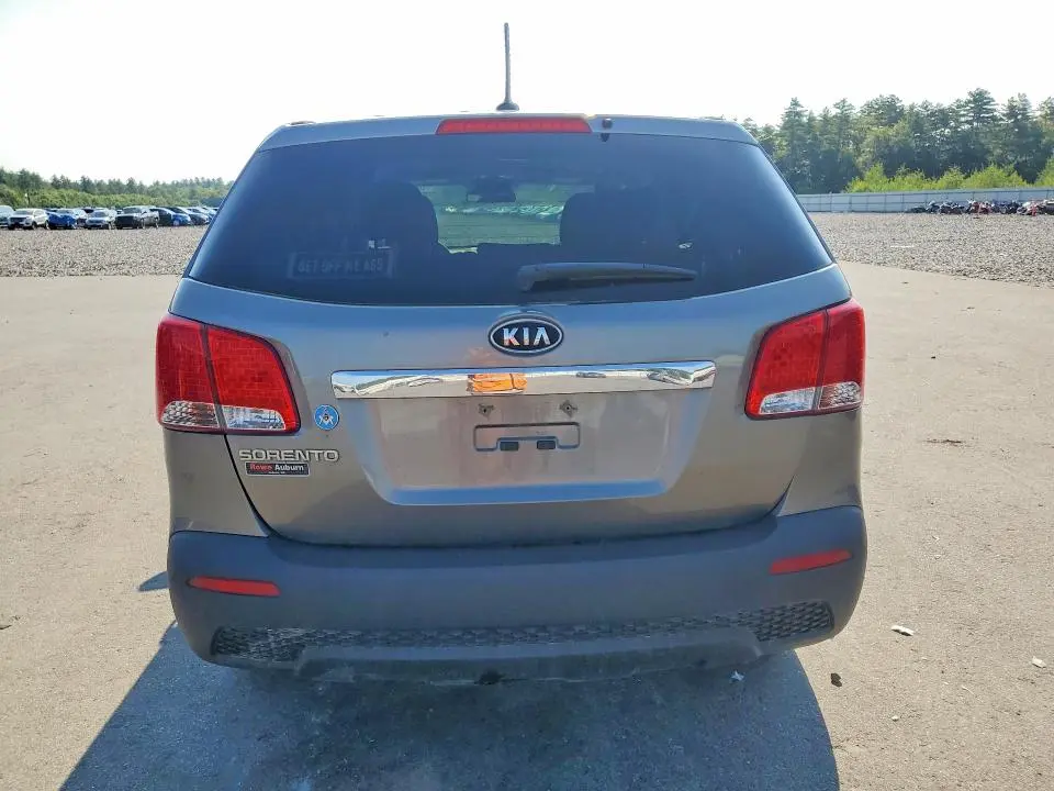 2012 KIA SORENTO LX  
