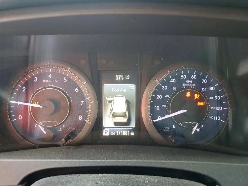 2018 TOYOTA SIENNA LE  