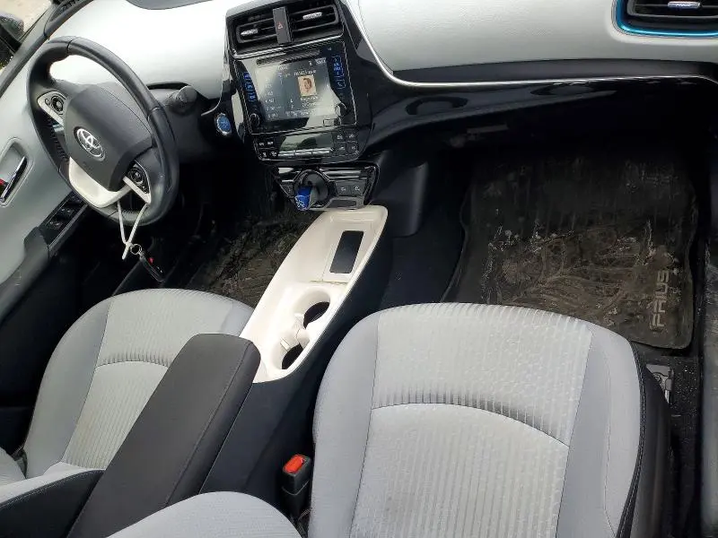 2018 TOYOTA PRIUS THREE  