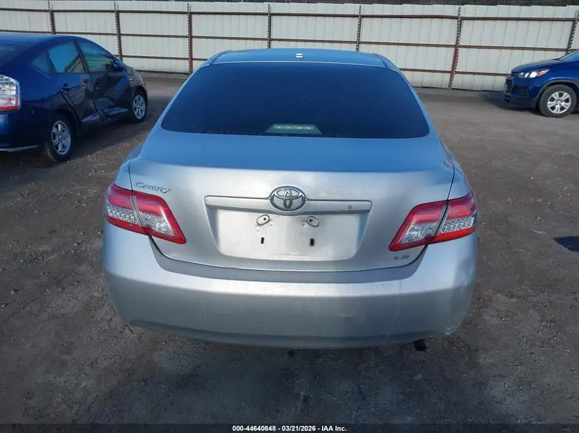 2011 TOYOTA CAMRY LE