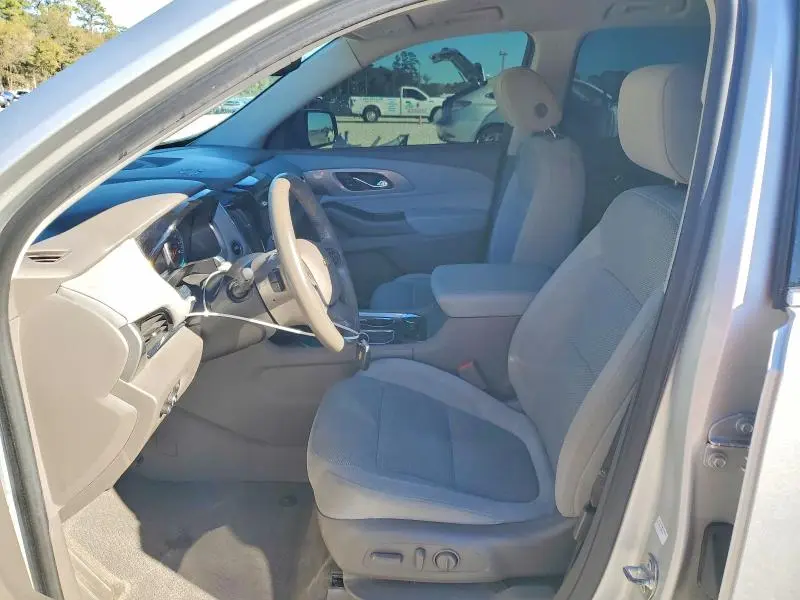 2019 CHEVROLET TRAVERSE LT  