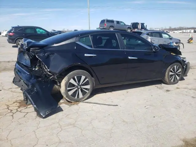 2022 NISSAN ALTIMA SV  