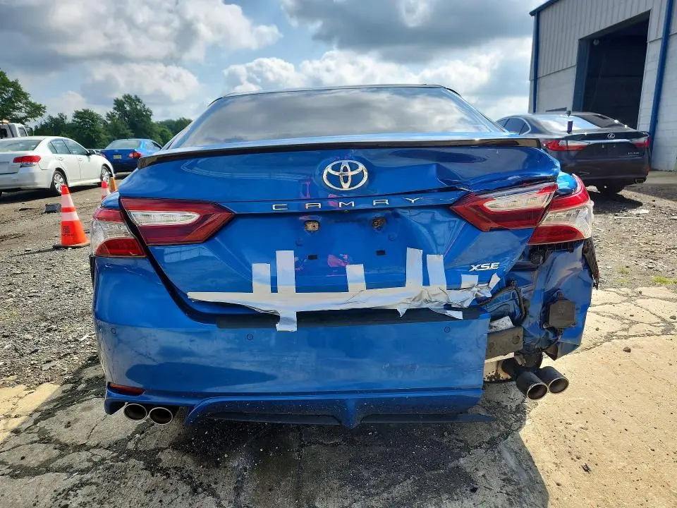 2018 TOYOTA CAMRY XSE  