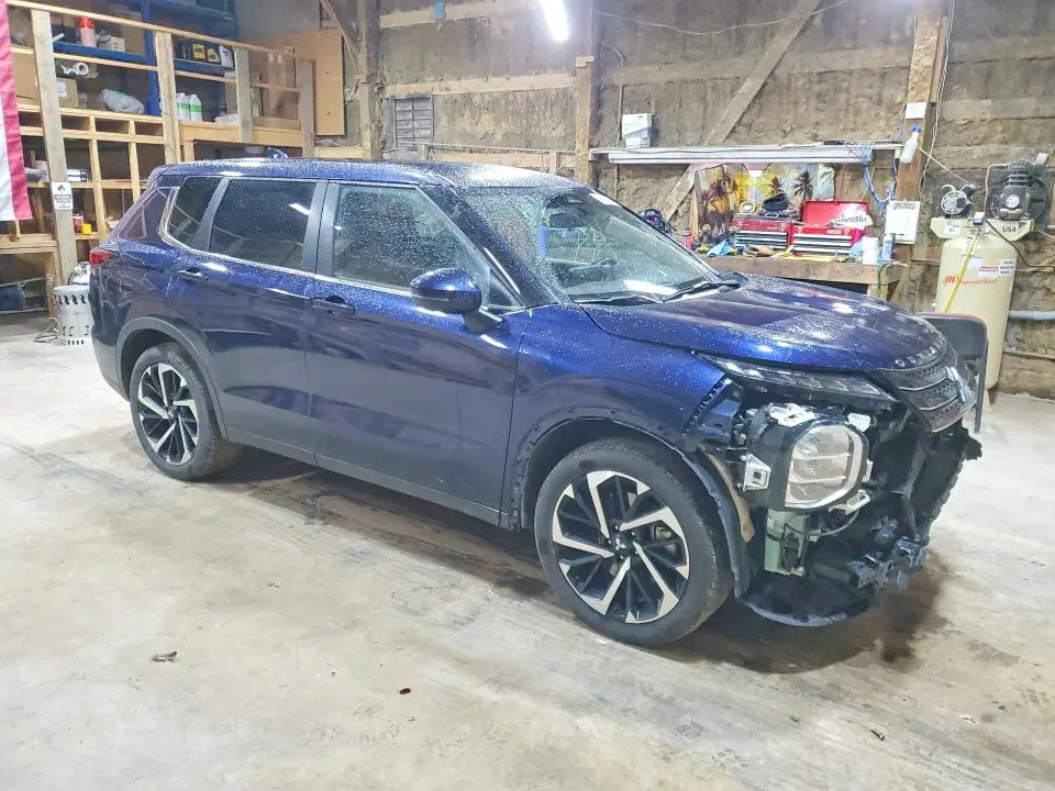 2023 MITSUBISHI OUTLANDER SE  