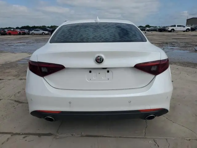 2017 ALFA ROMEO GIULIA TI  