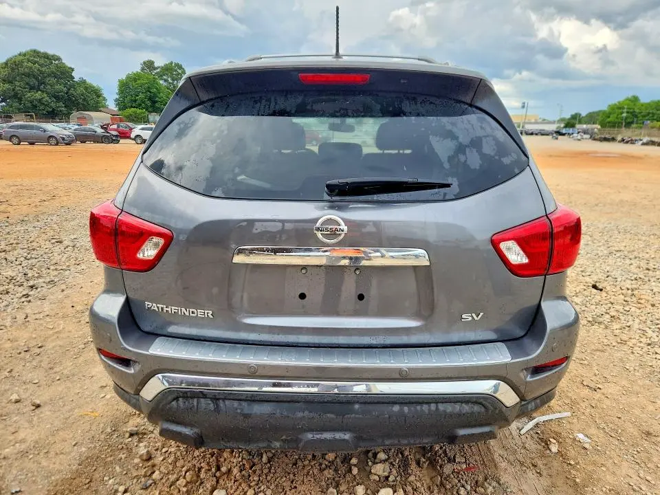 2017 NISSAN PATHFINDER SV  