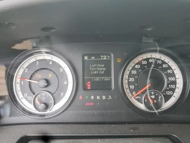 2016 RAM 1500 SLT  