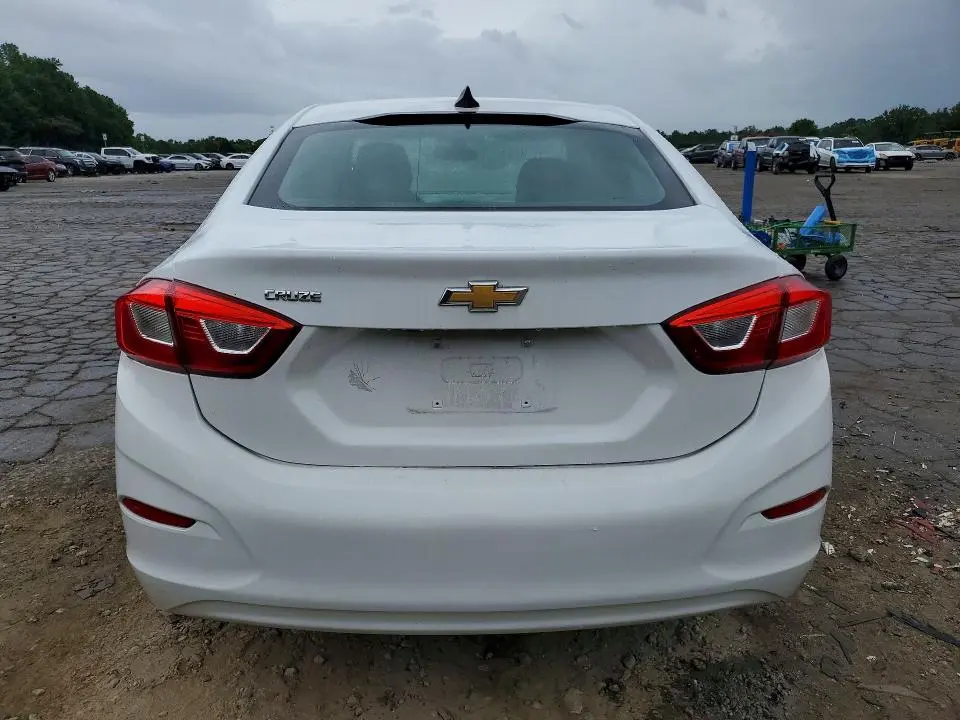 2018 CHEVROLET CRUZE LS  