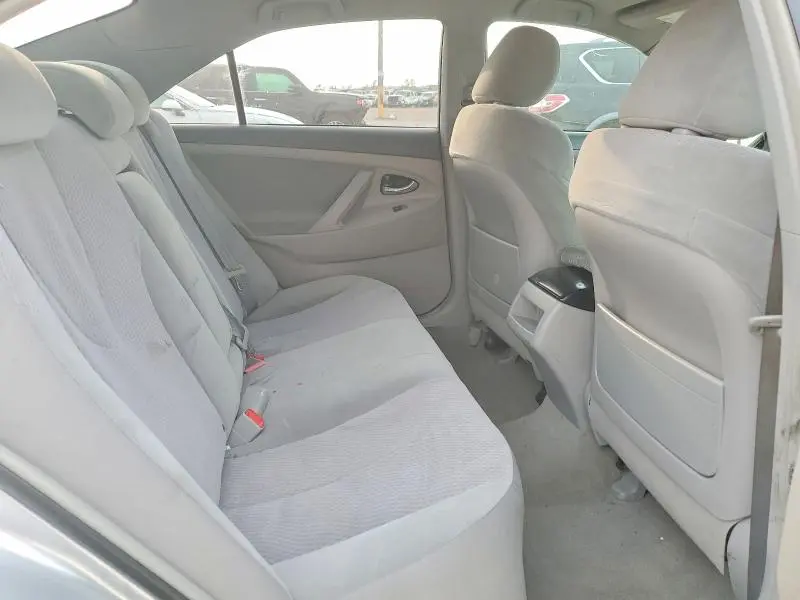 2010 TOYOTA CAMRY LE  