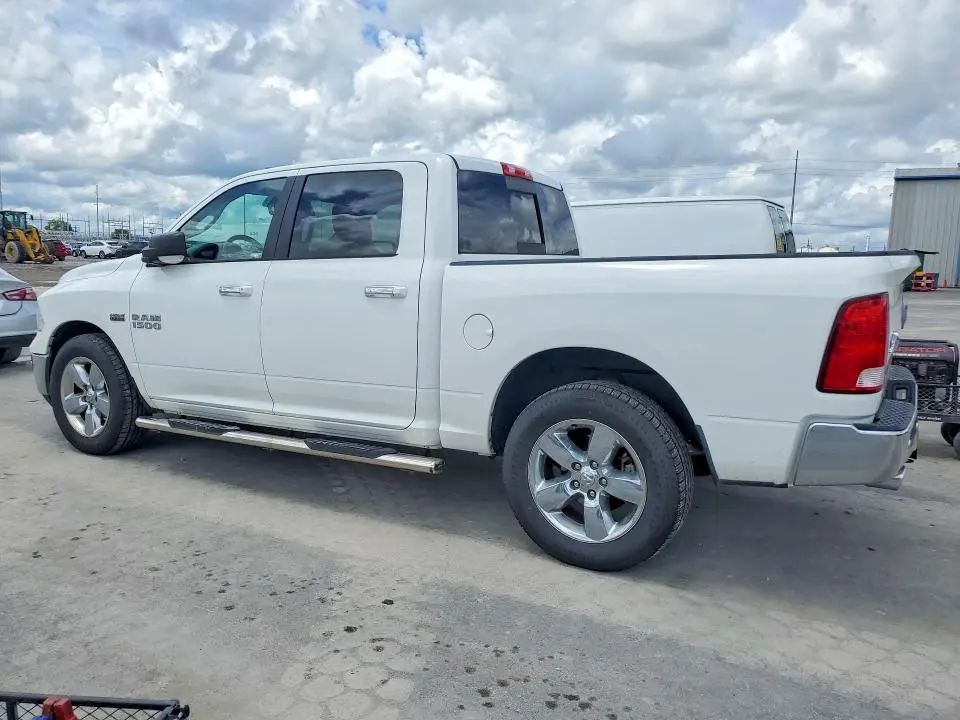 2017 RAM 1500 SLT  