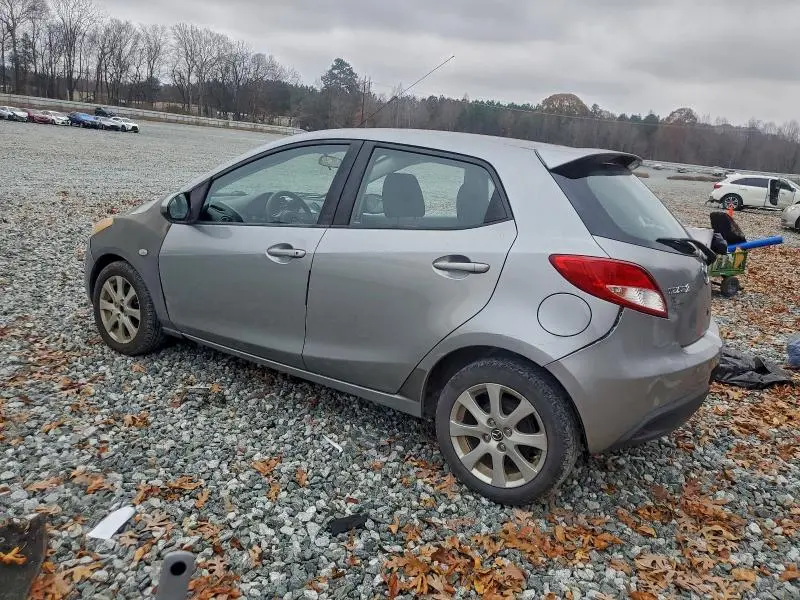 2013 MAZDA MAZDA2   