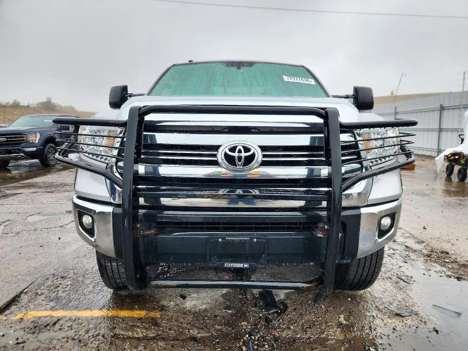 2016 TOYOTA TUNDRA SR5  