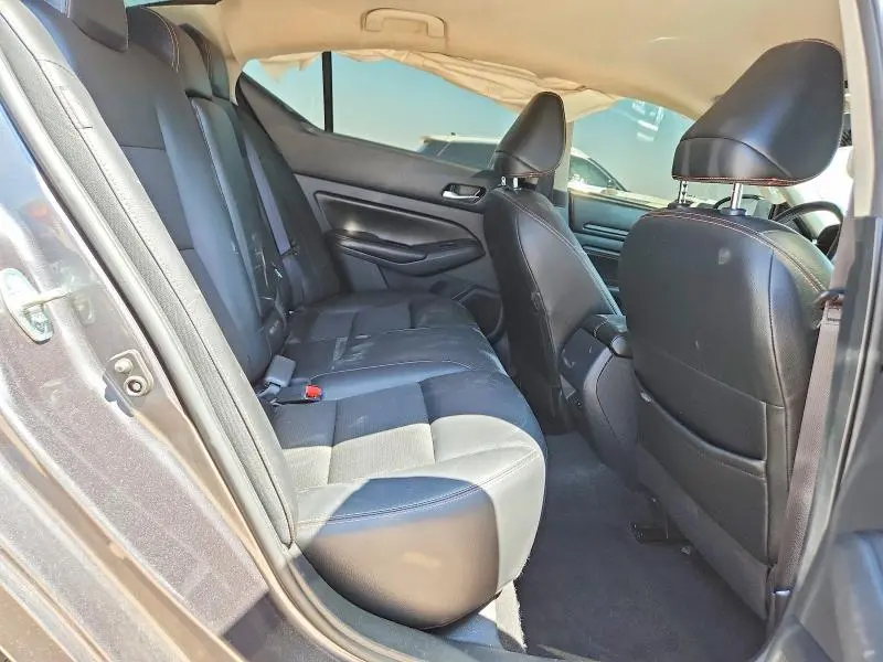 2022 NISSAN ALTIMA SR  