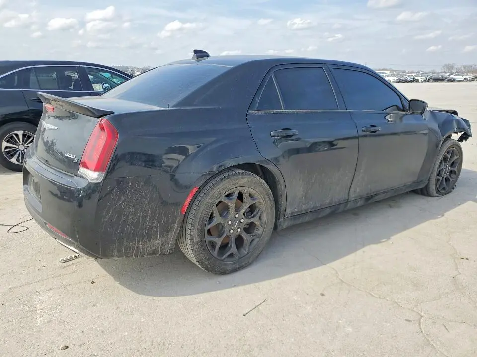 2019 CHRYSLER 300 S  