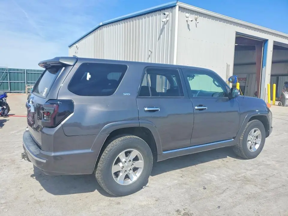 2010 TOYOTA 4RUNNER SR5  