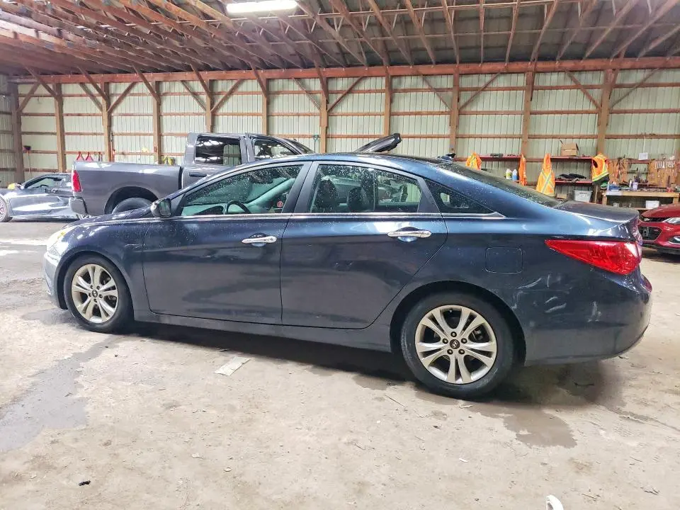 2013 HYUNDAI SONATA SE  