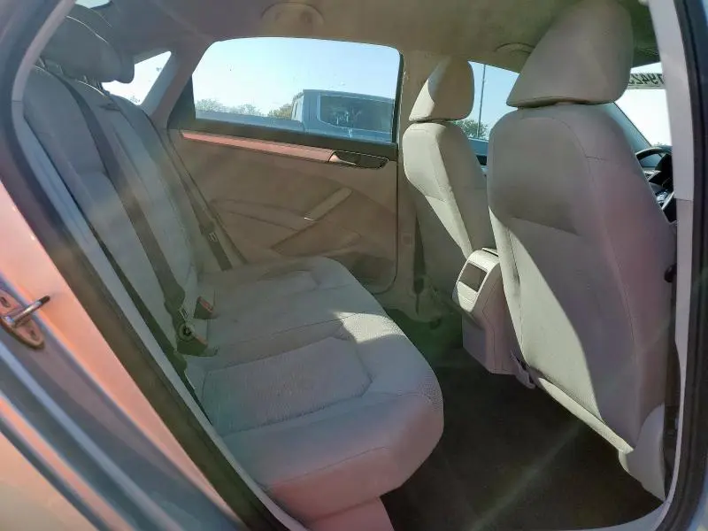 2018 VOLKSWAGEN PASSAT S  